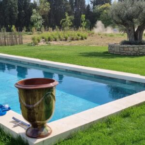 Piscine en béton sur mesure haut de gamme
